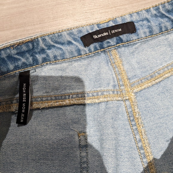 Bluenotes High Rise Mom Jean - Picture 4 of 5